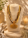 COLLAR MARRON CON AMARILLO Y DORADO